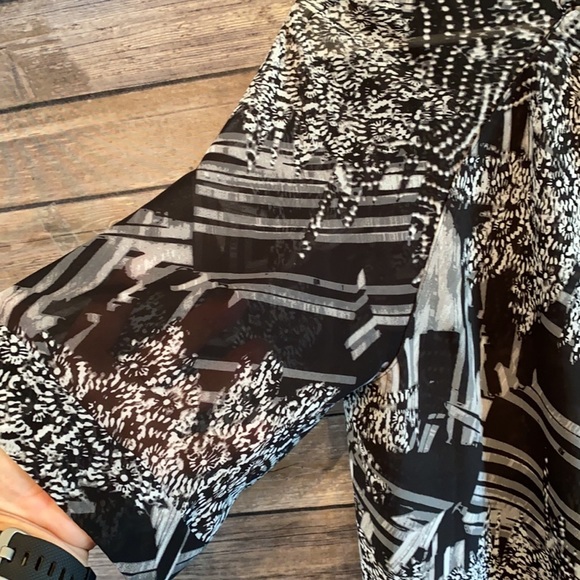 Nene Leakes flyaway tunic top - Picture 4 of 10